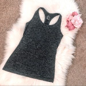 Nike heather gray tank top, size Xs, new